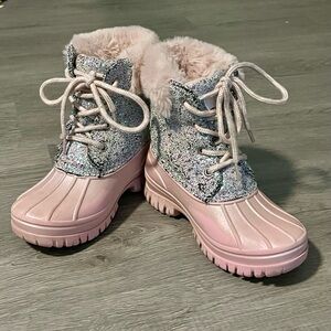 Magellan outdoor girls boots